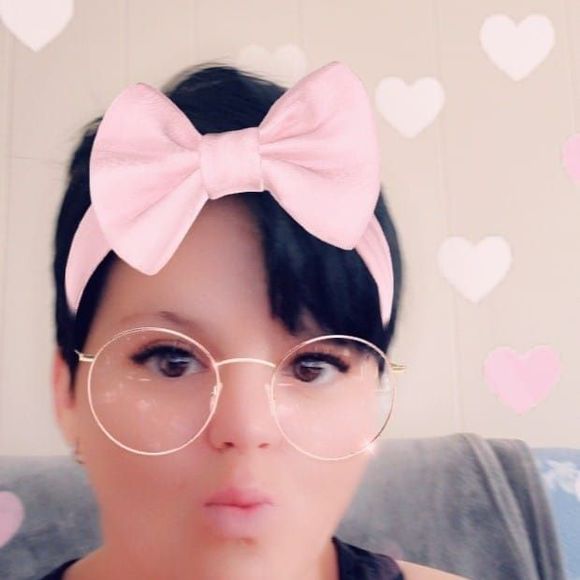 Meet your Posher, Tabitha - Picture 1 of 1